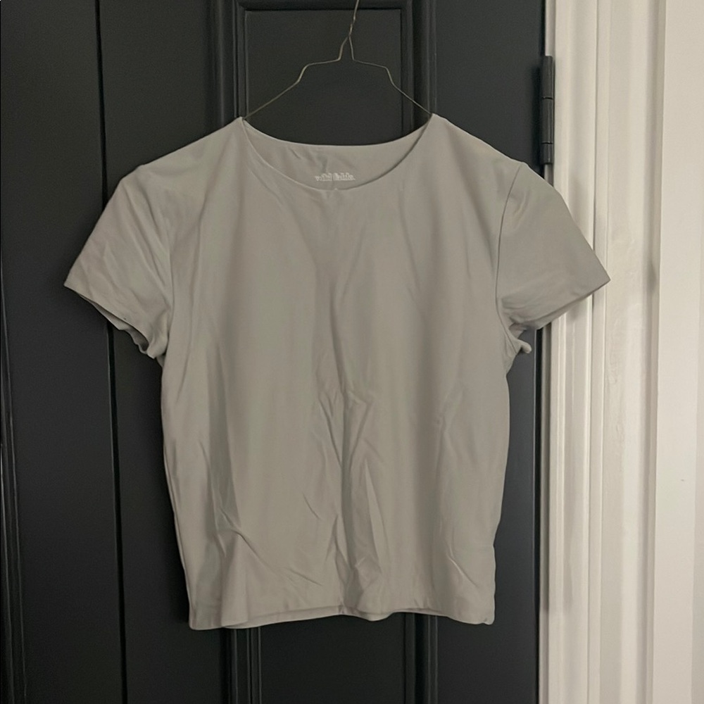Wild Fable Gray Fitted Cuffed Sleeve T-Shirt